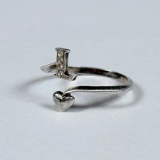 Vintage Sterling Silver Letter L And Hearts Ring 9 Size 1.65g