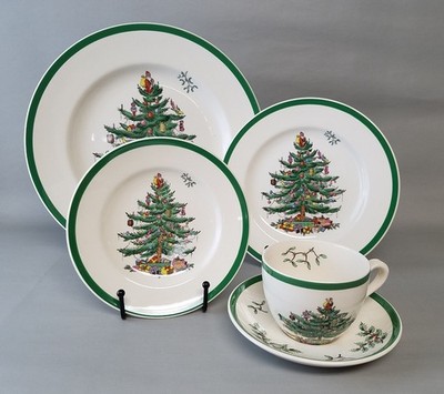 Spode CHRISTMAS TREE S3324 - 5 Piece Place Setting - England