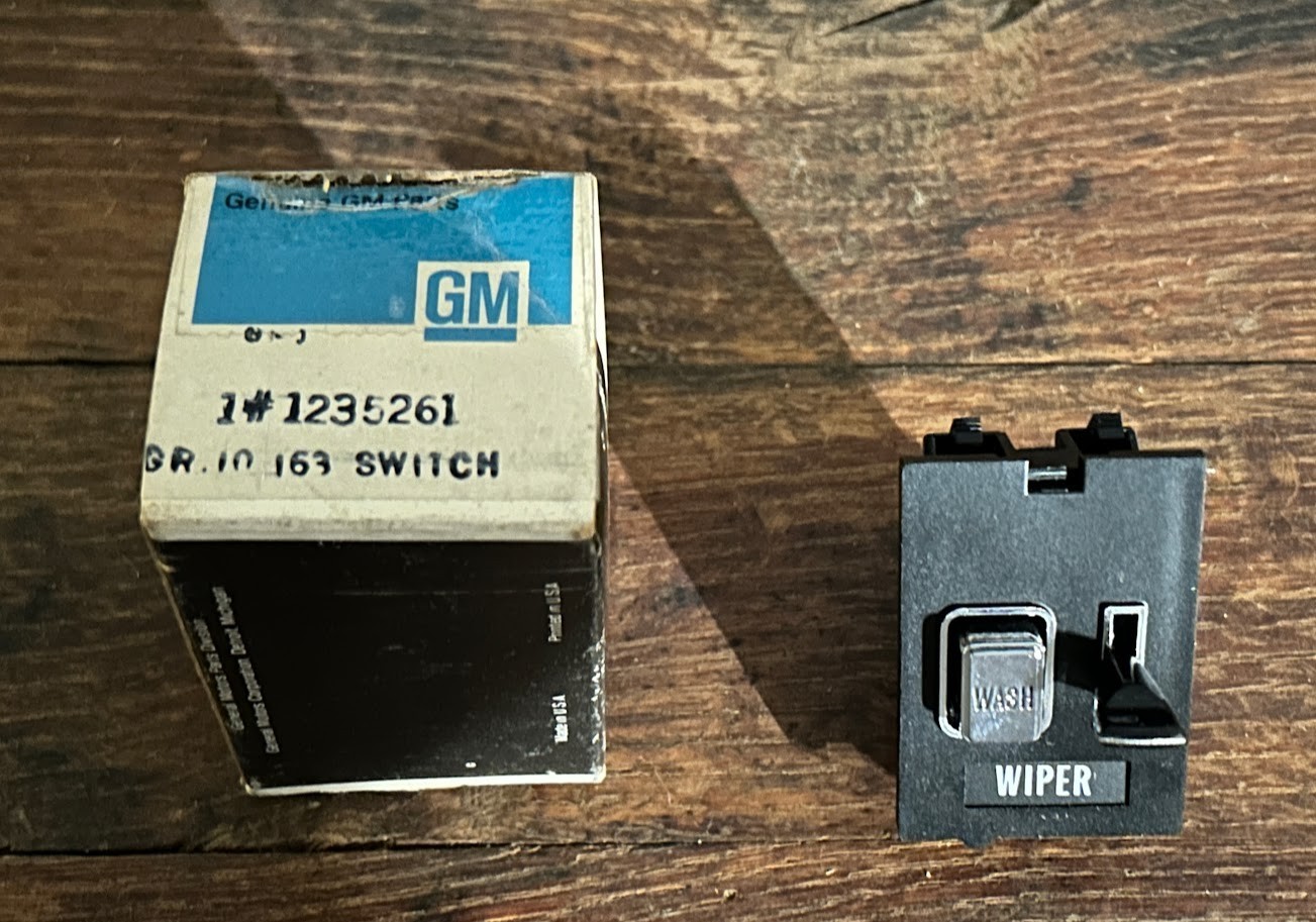 NOS GM 1971-1973 Buick LeSabre Wildcat Electra Riviera Windshield Wiper Switch