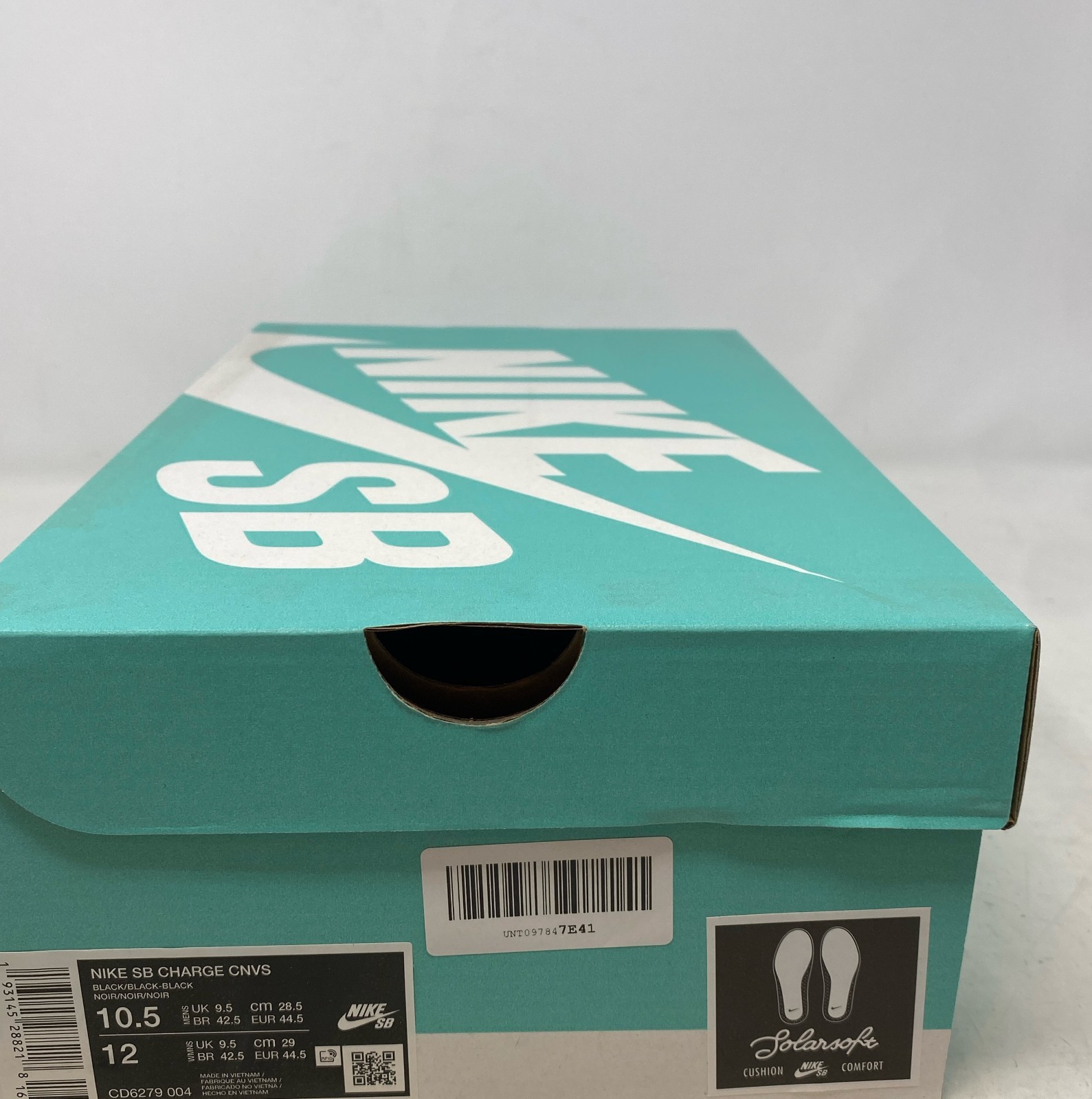 Nike SB Charge Solarsoft Canvas Skate Shoes Black/Gum Light Brown Men’s 10.5