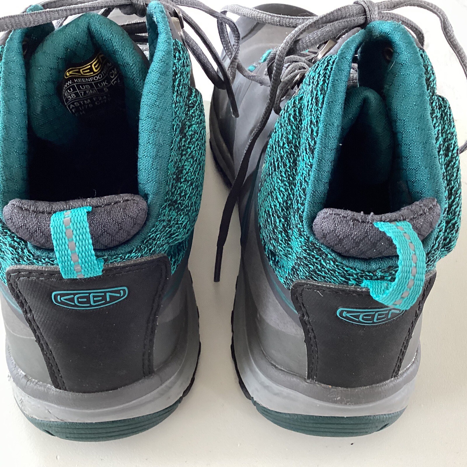 Keen Scarpa Donna Sedona Pulse Bassa Taglia 7 5M Punta Alluminio Sneaker