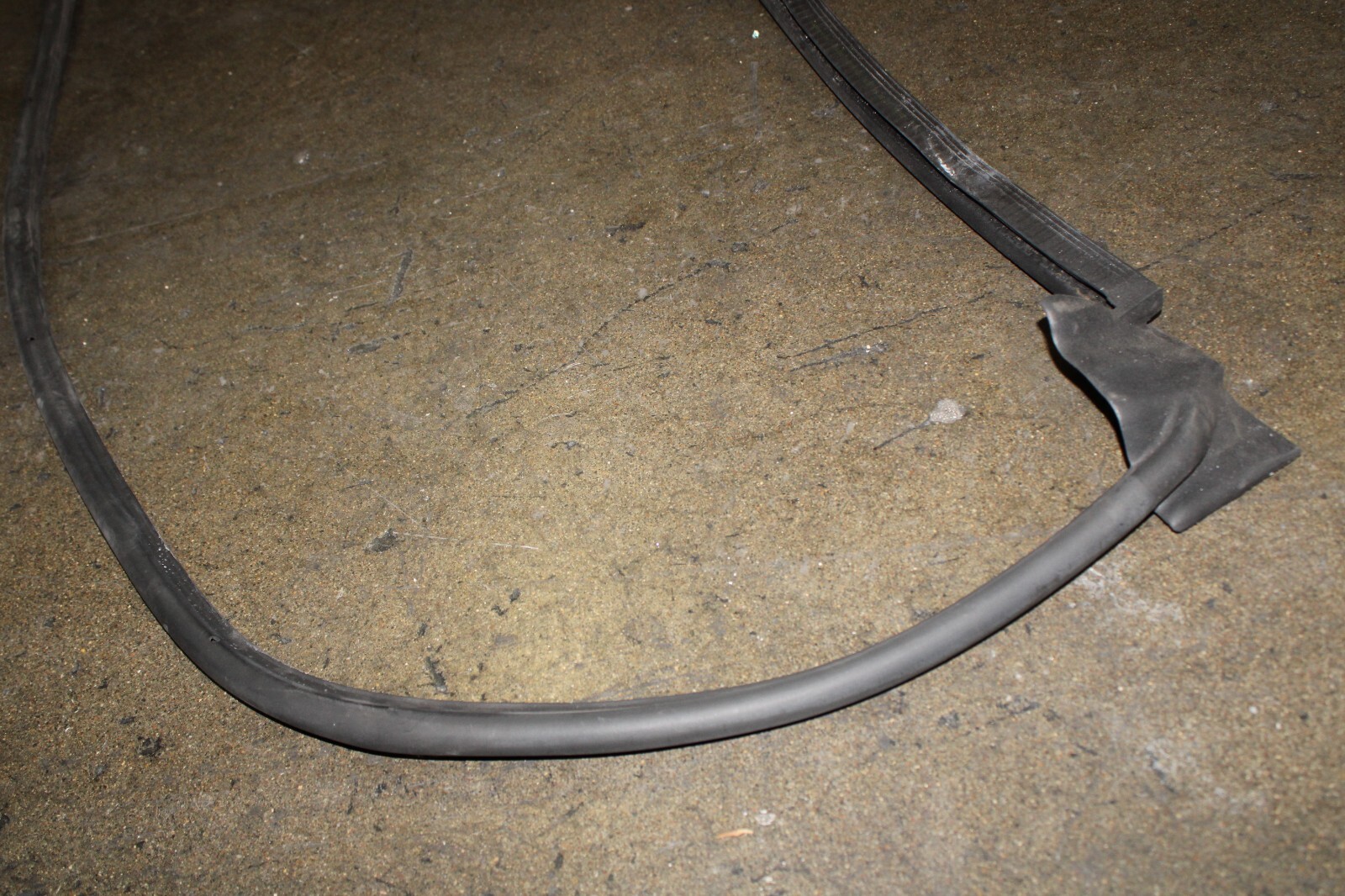 Lamborghini Huracan, LH, Left, Door Inner Seal Moulding, Used, P/N 4T0837911C