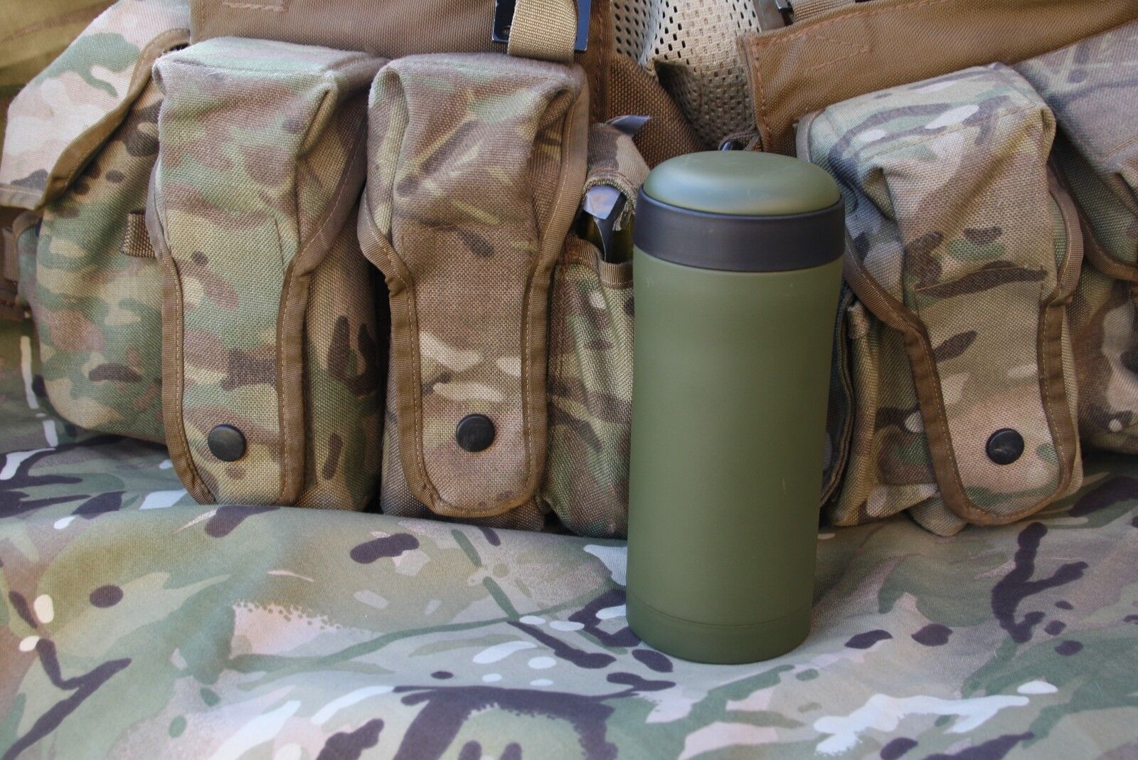 Personal hot drinks Flask Fits  Army Ammo Pouch Thermal Thermos  - Green Black T