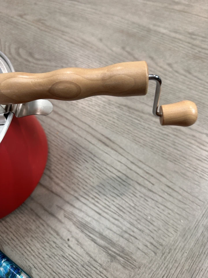 The Genuine Whirley Pop Palomitas Fabricante Estufa de Aluminio Popper Engranajes de Metal Rojo Foto 4 de 4