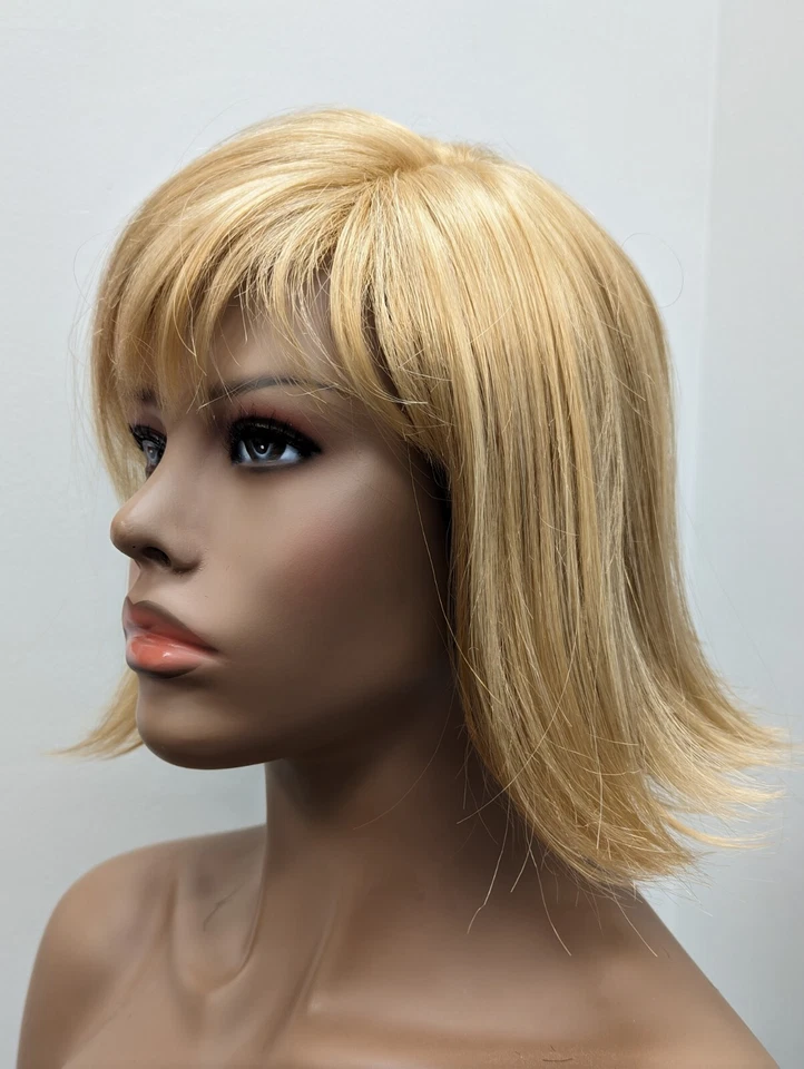 Peluca rubia caramelo 24B sintética corta longitud media corte navaja con flequillo Foto 2 de 4