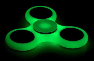 2 ASST GLOW IN THE DARK FIDGET FINGER SPINNERS stress relieve spinner toy SPIN