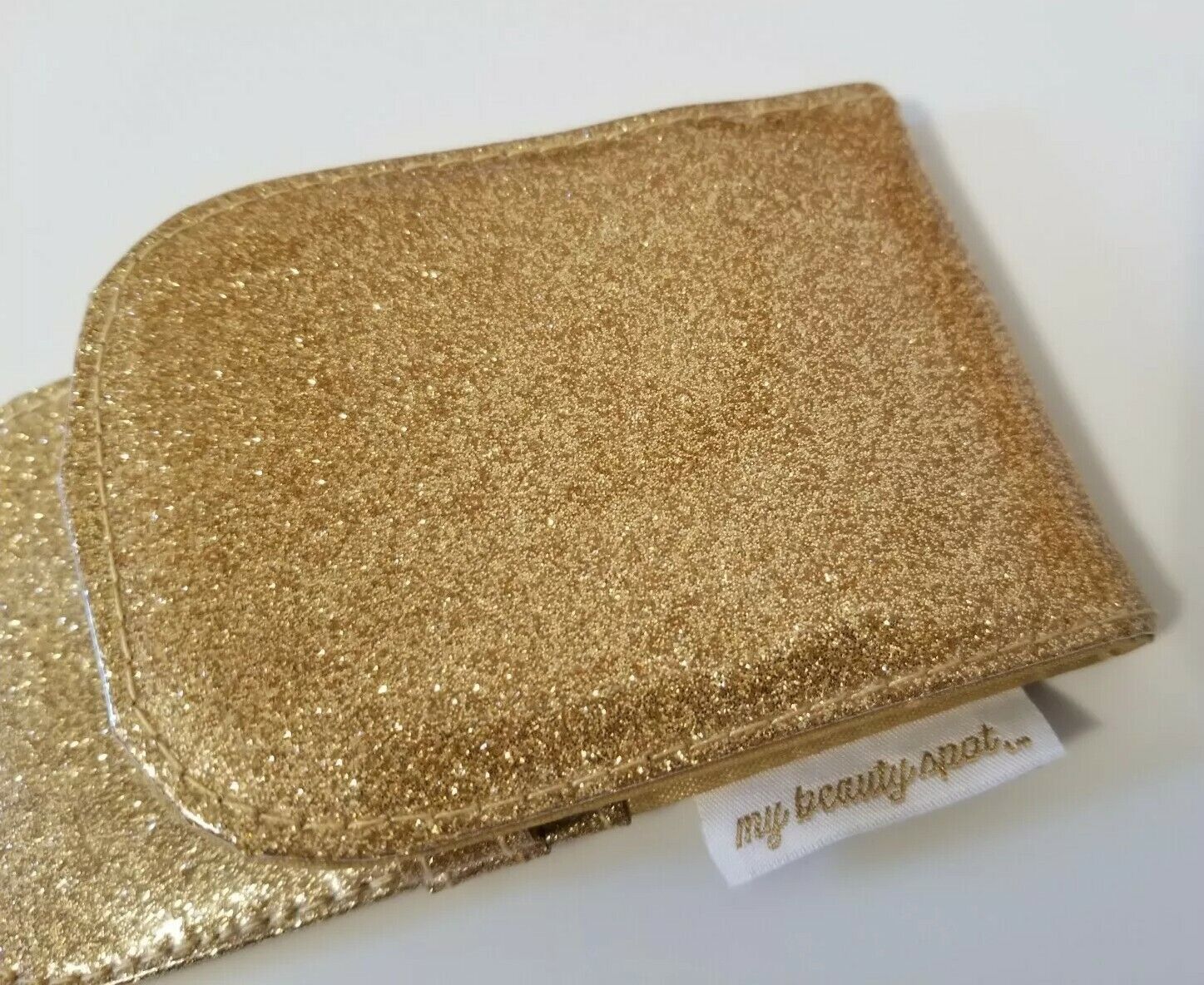 Glammer Gold Dust Girl Makeup Pouch (Gold Dust)