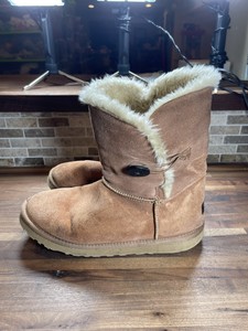 ugg 5803