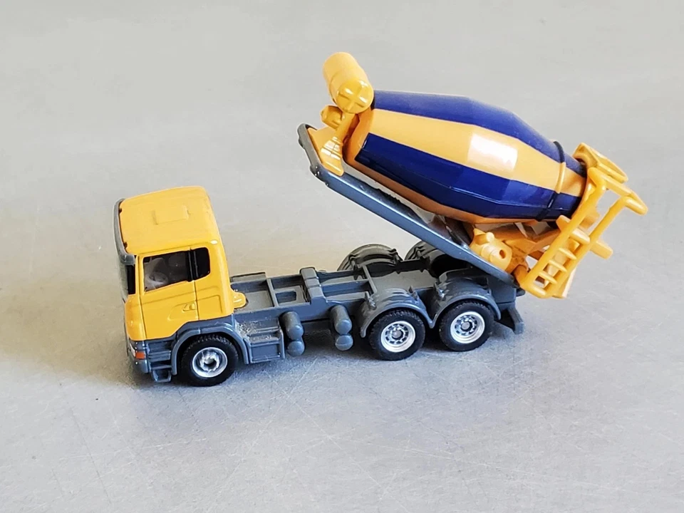 SIKU 1/87 Scania Liebherr – Camion Miscelatore Betoniera Rif. 1896 - Molto Buono - Immagine 3 di 4