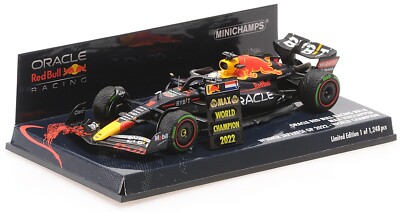 Minichamps Red Bull RB18 #1 Winner Japanese GP 2022 - Max