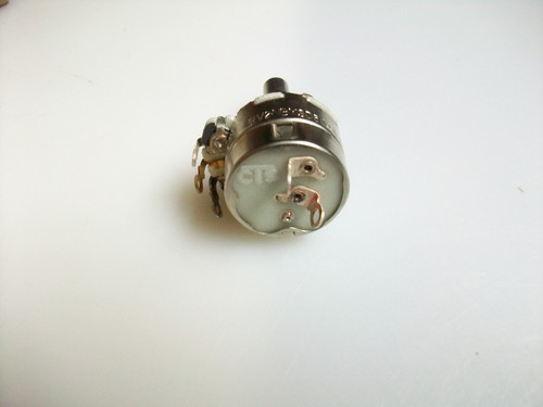 CTS 500K OHM POT WITH SWITCH - LINEAR TAPER - 1/2" SHAFT RV2NBYSD504A - Afbeelding 3 van 4