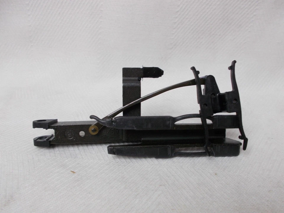 Se adapta a; guía de cable de tracción de techo corredizo Volkswagen lado derecho 1HM 877 604 Foto 2 de 4