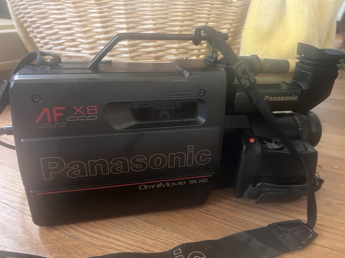 Vintage Panasonic OmniMovie VHS HQ AFx8 Video Camera With Vintage Panasonic OmniMovie VHS HQ AFx8 Video Camera With