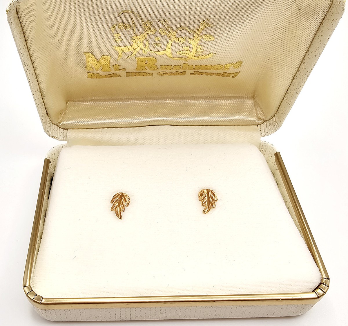 てるてるぼうず Miniature 12K Black Hills Gold Rose Gold Leaf Earrings - Old