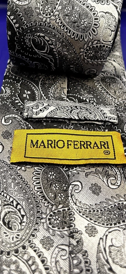 Corbata para hombre Mario Ferrari hecha a mano negra cachemira 100 % seda usada en excelente estado Foto 3 de 4