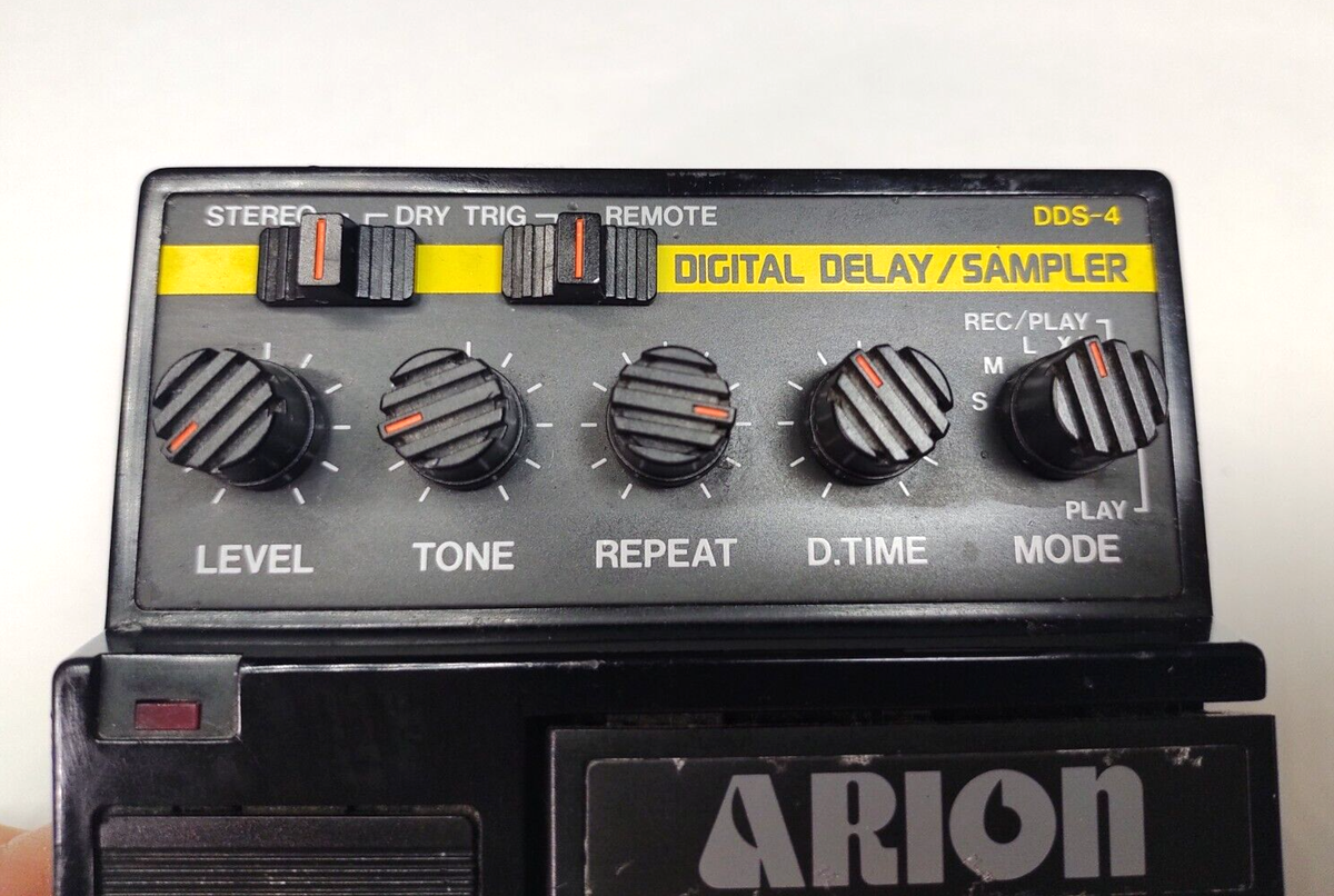 ARION DDS-4 DIGITAL DELAY/SAMPLER GUITAR EFFECTS PEDAL VINATGE