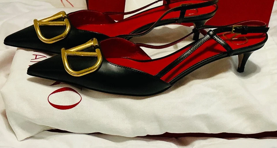 ($1,150) Valentino Garavani VLOGO Slingback насосы-Nero (черный), размер 8, носили один раз - Изображение 3 из 4