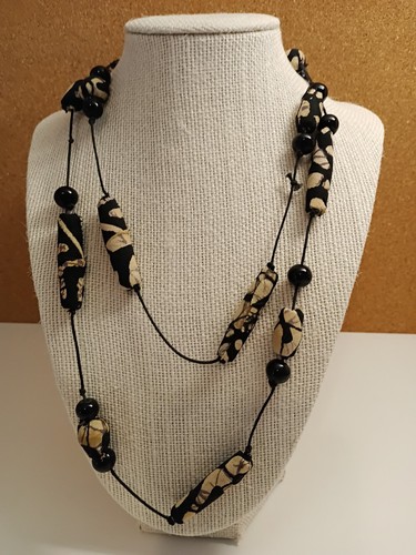 Black And Beige Natural Beaded Necklace Costume Jewellery