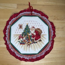 Vtg Christmas Embroidery Hoop Fabric Wall Art Hanging Granny Core Hoop & Ruffle