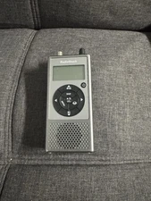 Radio Shack PRO-107 iSCAN Trunking Radio Scanner 20-107 No Antenna