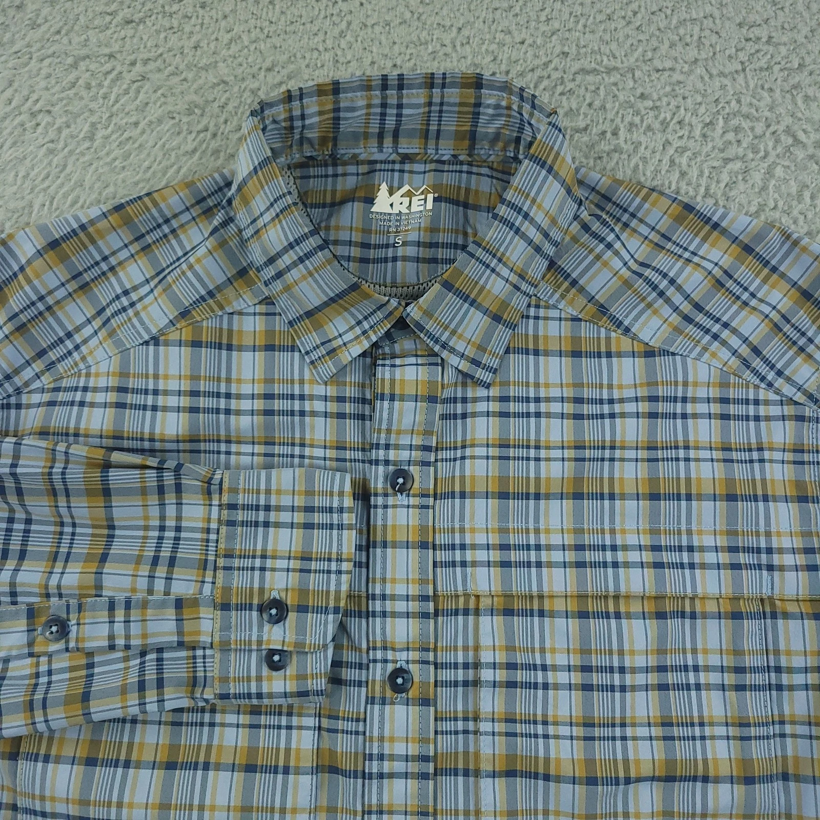 REI Shirt Mens Small Blue Plaid Vented Hiking Outdoor Lightweight
