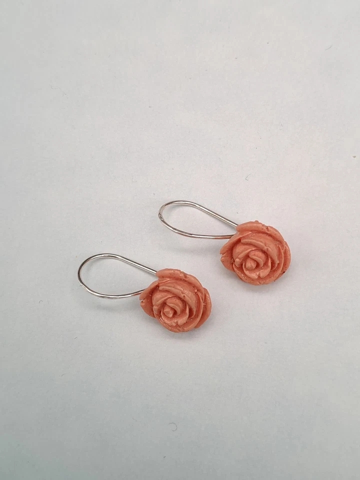 orecchini donna rose in pasta di corallo rosa monachella in argento 925 - Immagine 4 di 4