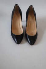 Womens Christian Louboutin Black Leather Round Toe Pumps EU 34/US 4