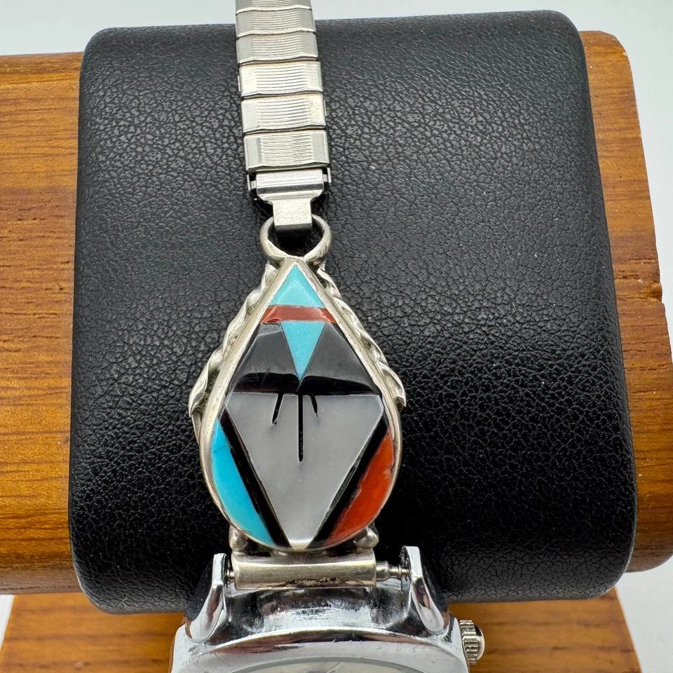 Reloj de mujer con incrustaciones de plata esterlina Zuni de ónix, coral, turquesa Foto 2 de 4