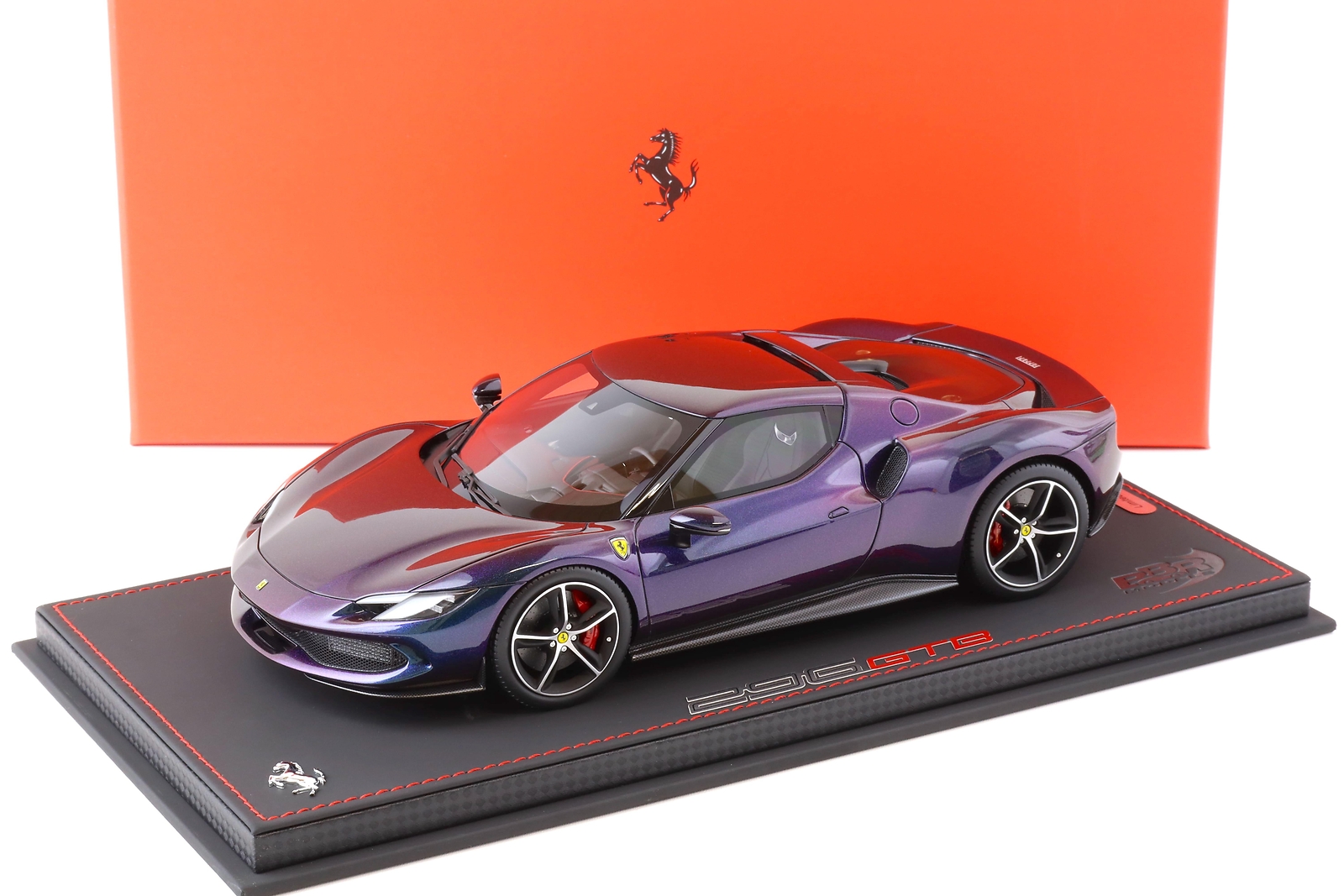 1:18 BBR Ferrari 296 GTB Coupe Chameleon With Display - Limited 30 Pcs.