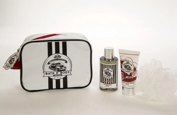 ACCENTRA Badeset Geschenkset für Männer im Kulturbeutel Motiv Auto Duschgel AfterShave