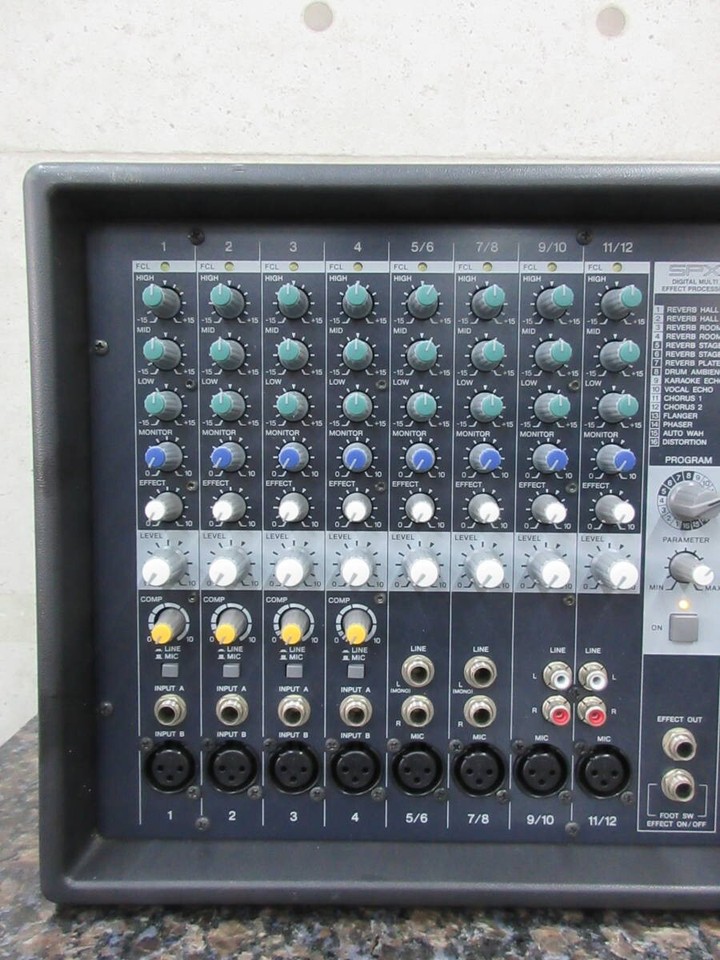 Yamaha EMX512SC 12 Channel 500 Watt Powered Mixer Confirmed Operation