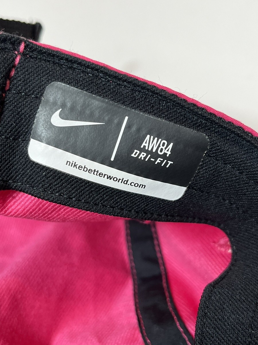 人気 Nike AW84 DRI-FIT キャップ ピンク ✕ ブラック Nike AW84 Dri Fit 5 Panel Hat Cap Pink Fuchsia Reflective Swoosh