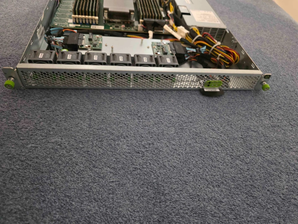 HYV-S-CF-EDGE-G10-04, AMD EPYC 7642 - 1U - Image 2 of 4