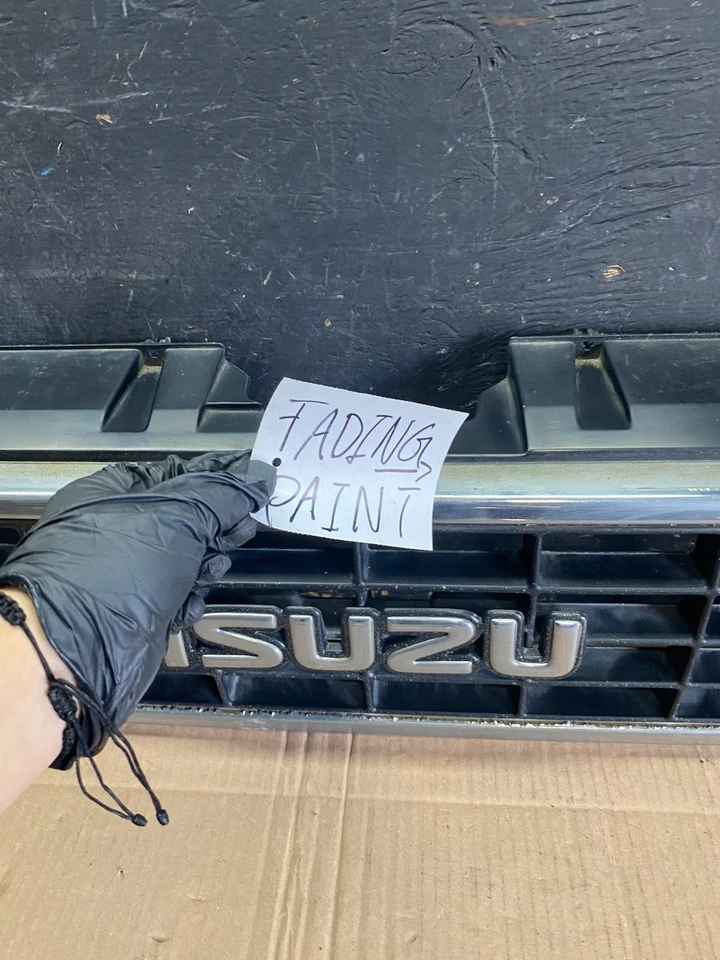 Parrilla delantera Isuzu Bighorn 1996 Q0529 PS Foto 3 de 4