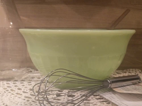 Vintage Jadeite Mixing Bowl Swirl Style Amazing Condition!! 5"tall 9"wide