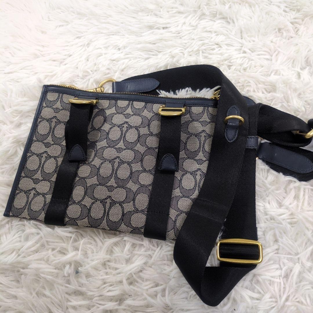 Excellent Condition COACH Multi Function Crossbod… - image 14