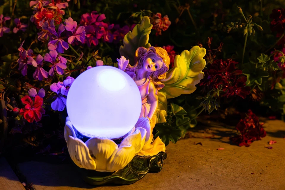 Angel Sitting Color Changing Ball Sculpture Solar Light (A01) - Image 2 of 3