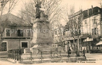 Cavaillon Monument et Place Gambetta