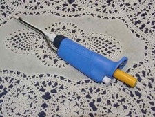 Gilson Pipetman Pipette Model F100, Pipette Volume 100 ul, Made In France