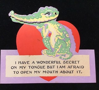 VTG DIECUT MECHANICAL VALENTINE CARD; ALLIGATOR MOVING MOUTH SECRET ON MY TONGUE