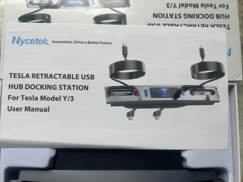 NIB Tesla Retractable USB Hub Docking Station-Model Y/3 (2021-2024) With Manual - Foto 6 di 6