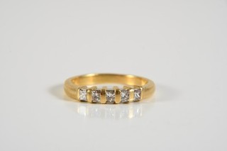 O09M28 Gold 585 14kt Ring Natural diamonds add approx 0.25ct