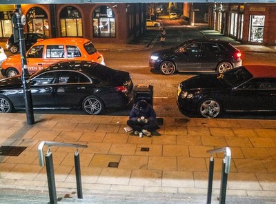 Foto 6x4 Obdachlose, Manchester Deansgate Ein typisch scharfer Kontrast für M c2017