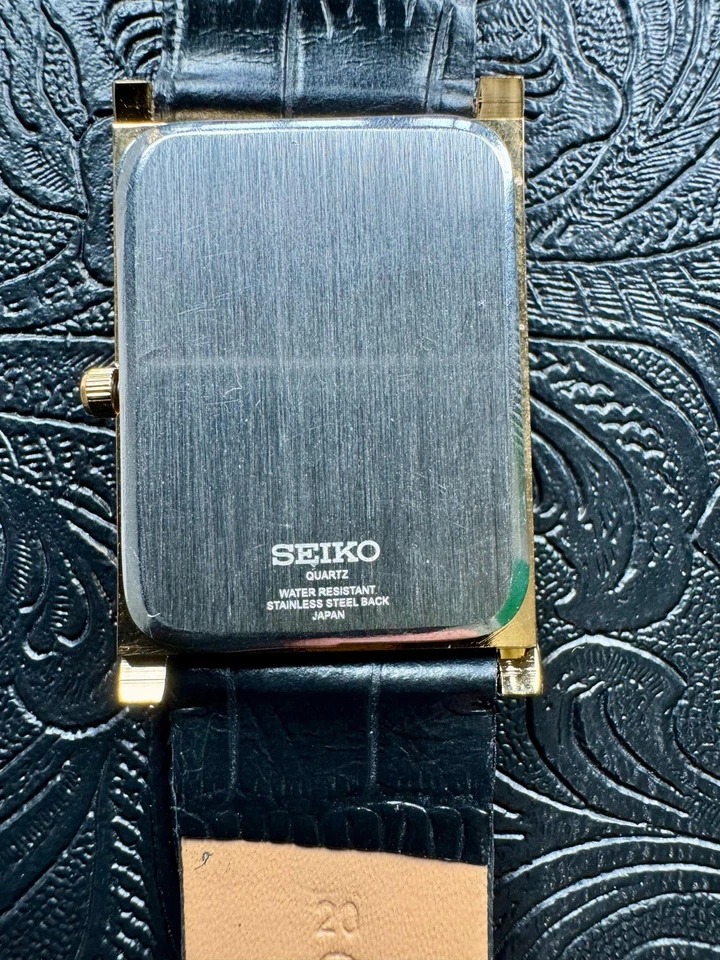 BLACK DIAL RARE Vintage Seiko Slim Quartz Men's Wrist Watch - Image 4 of 4