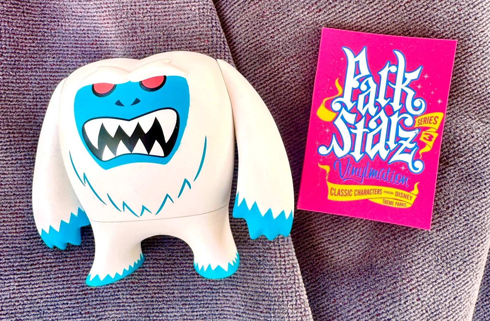 disneyland PARK STARZ vinylmation MATTERHORN YETI ABOMINABLE SNOWMAN complete !!