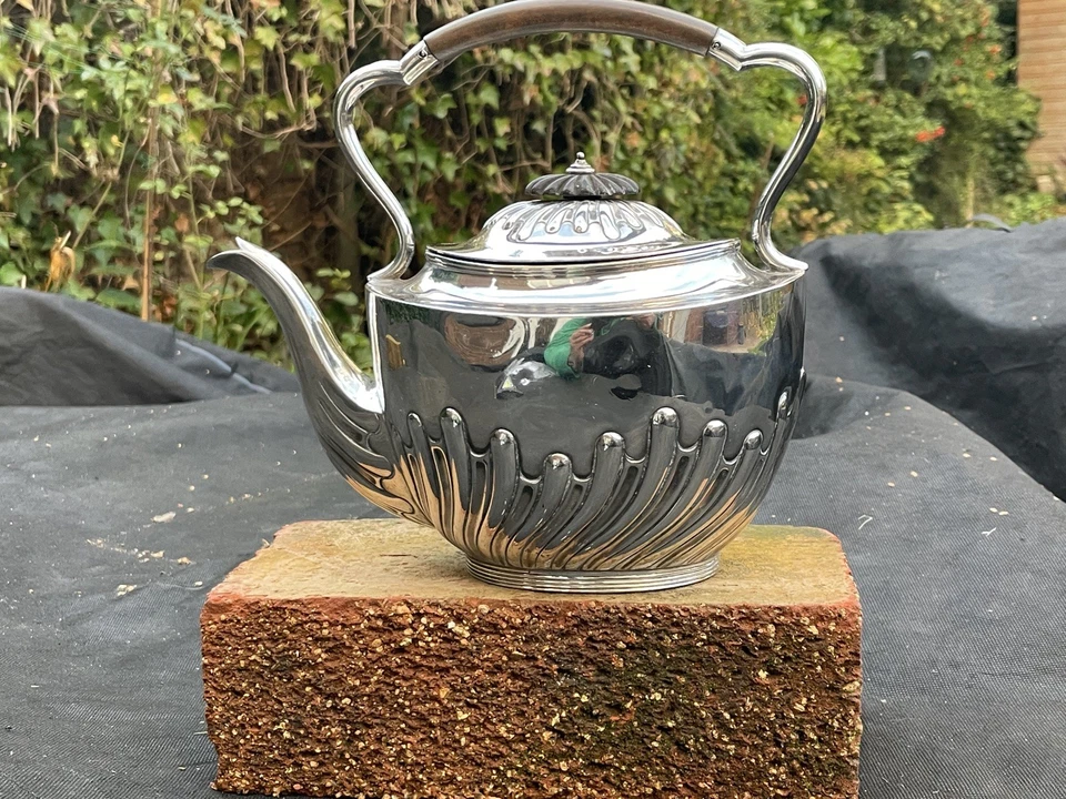 Tetera victoriana de plata de ley 925 para solteros y jarra de crema antigua 1898  Foto 3 de 4