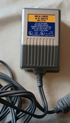 DIGITAL CONCEPTS CH-999 DIGITAL CAMERA UNIVERSAL AC ADAPTER Vintage Charger