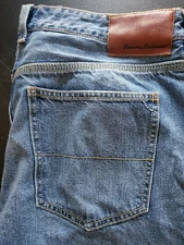 Tommy Bahama Jeans Men 36x30 Blue Authentic Fit Standard  Boot Cut