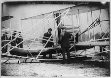 Photo:Wilbur Wright 1909 Aeroplane Canoe Attachment Preflight Over Water