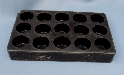 Vintage 30er Jahre Kitchenalia Bakelit belgische Schokoladenform von Marco einige Beschädigungen